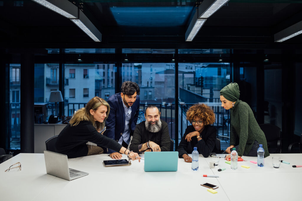 The Intersection of IT and Digital Marketing: How Businesses Can Leverage Both for Competitive Advantage